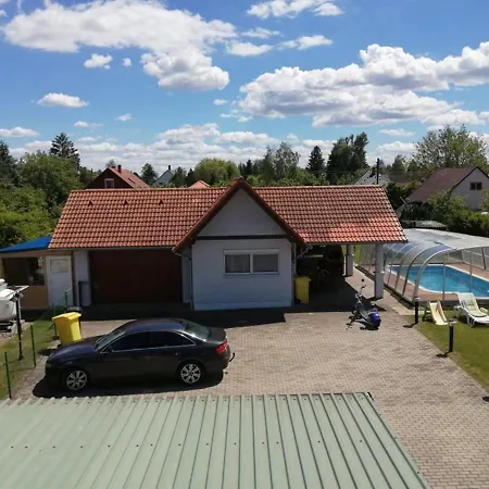 Holiday home Schoenes Mit Grossen Pool 250 M Vom Balaton Balatonmariafurdo