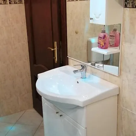 度假居 Schoenes Mit Grossen Pool 250 M Vom Balaton *