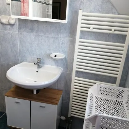 Schoenes Mit Grossen Pool 250 M Vom Balaton 펜션