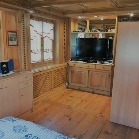 度假居 Schoenes Mit Grossen Pool 250 M Vom Balaton