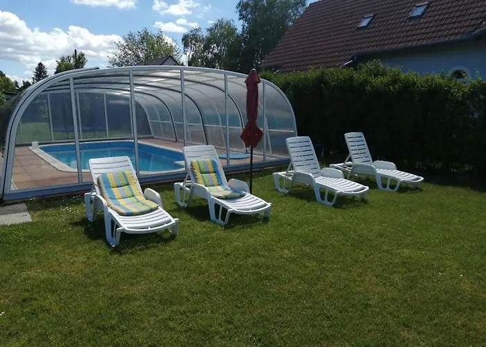 Schoenes Mit Grossen Pool 250 M Vom Balaton * Balatonmáriafürdő