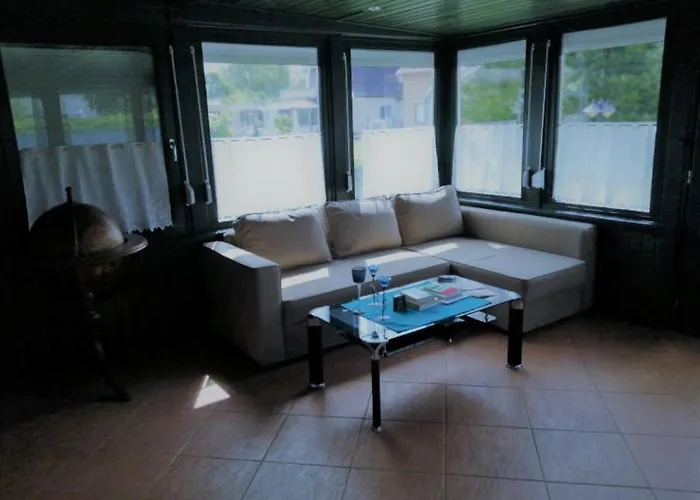 Tatil Evi Schoenes Mit Grossen Pool 250 M Vom Balaton *