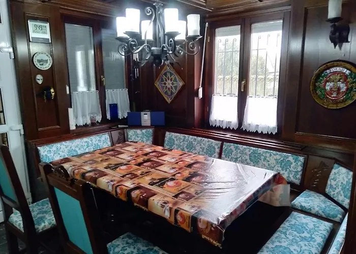 Schoenes Mit Grossen Pool 250 M Vom Balaton Tatil Evi